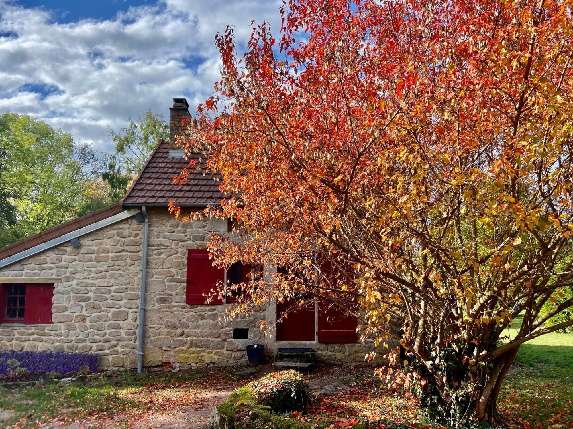 Maison Du Petit Poete Villa Quarré-les-Tombes Exterior photo